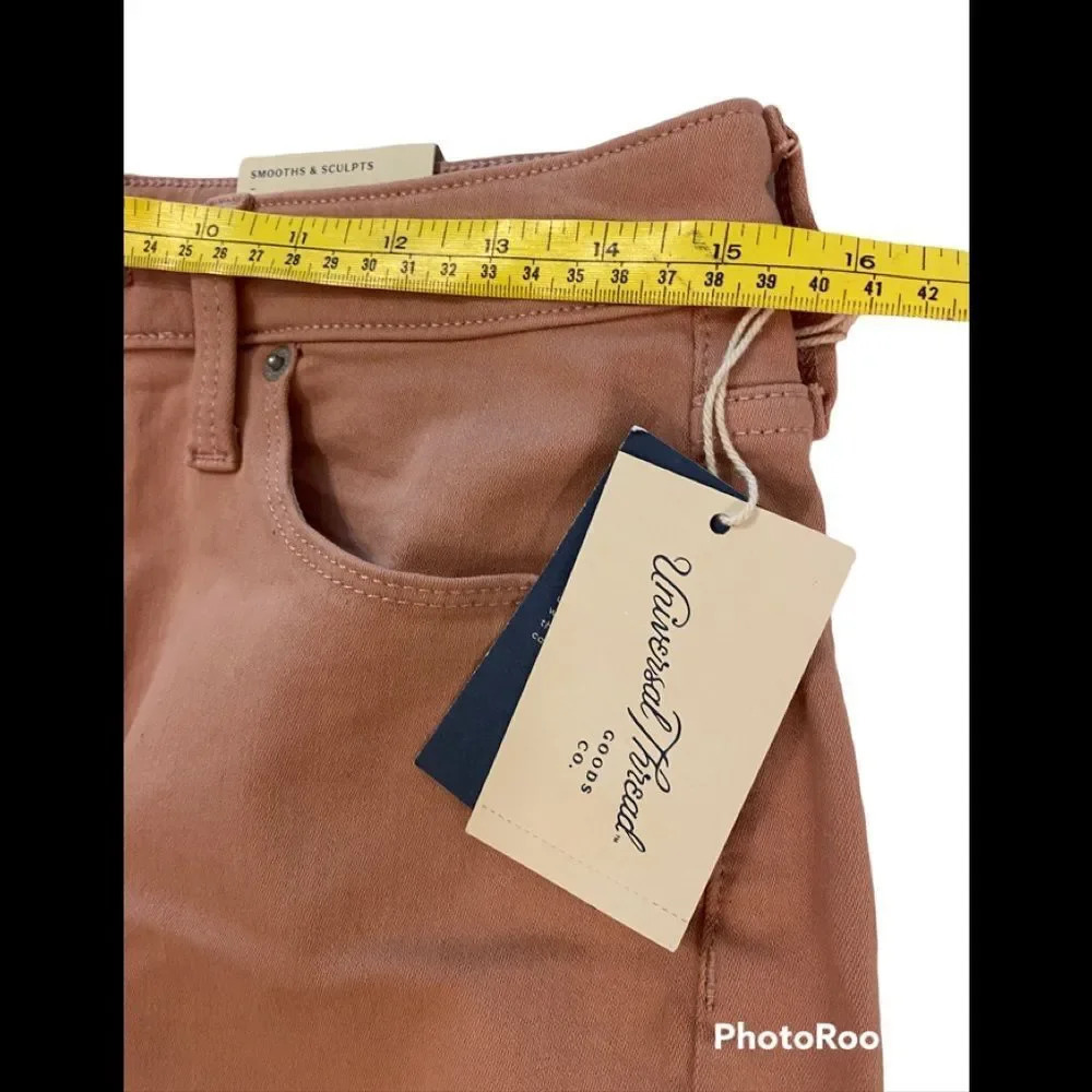 NWT Universal Thread High Rise MIDI Shorts - Picture 3 of 7